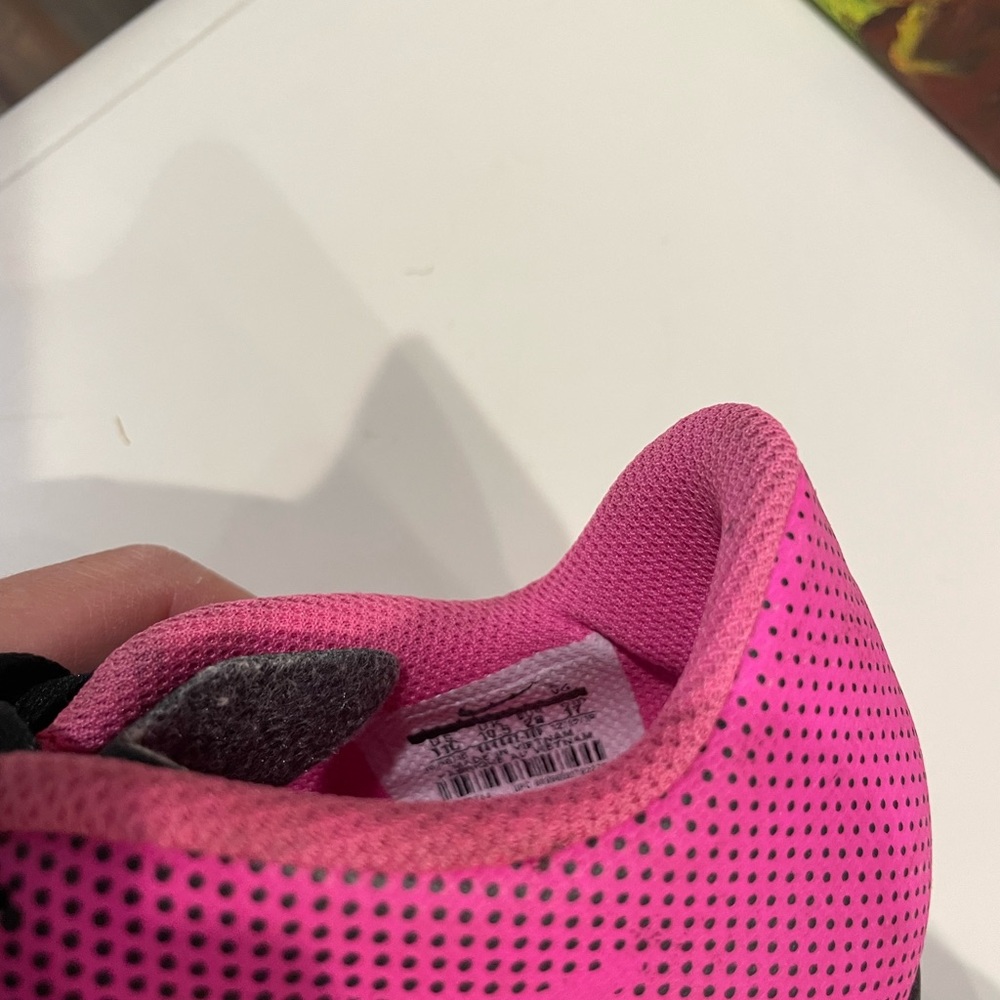 Cleats - Picture 7 of 8